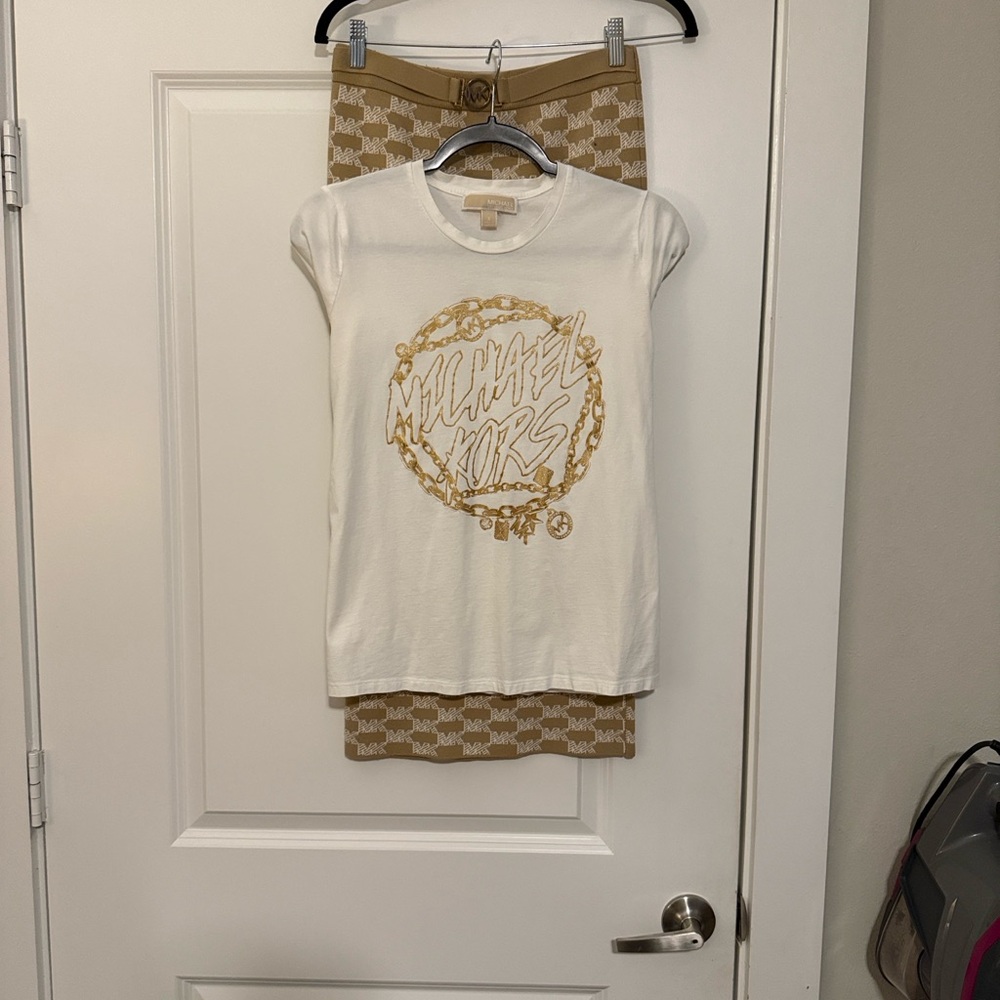 MICHAEL Michael Kors Tan Patterned Pencil Skirt Free Mk top